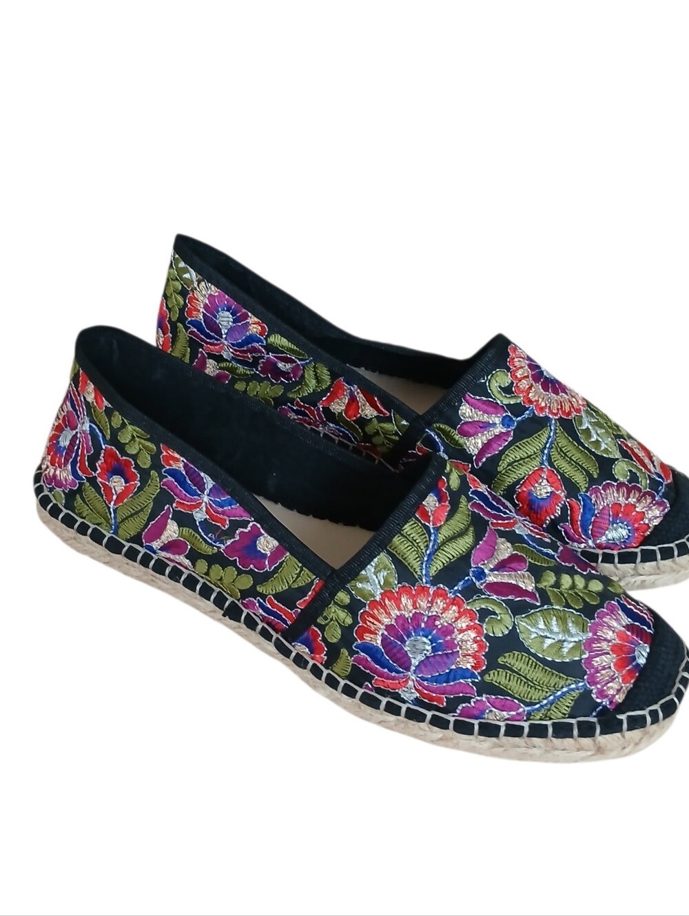 NWOB Fabiolas Handcrafted In Spain Floral Embroidered Espadrilles 8.5/39 Bohemia